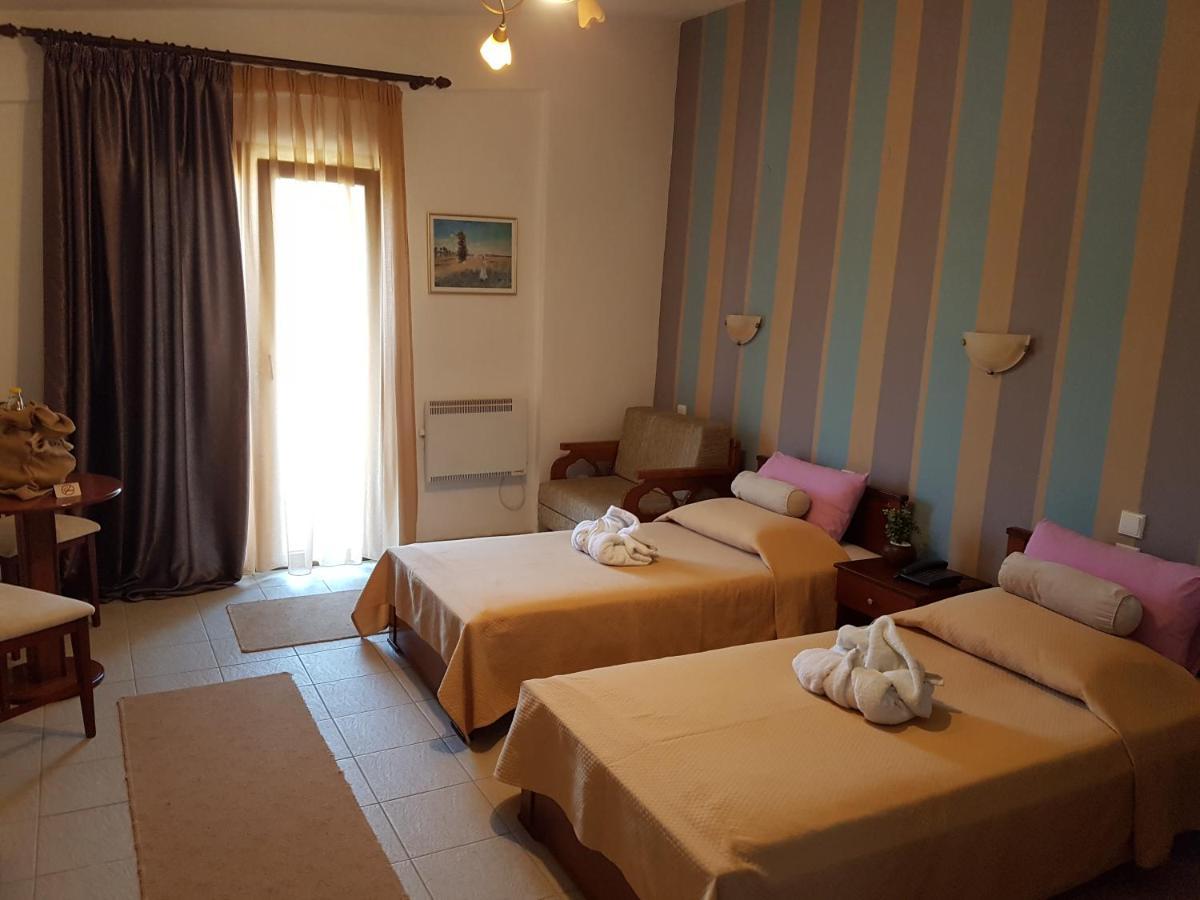 Hotel Metoxi Spilia  Экстерьер фото