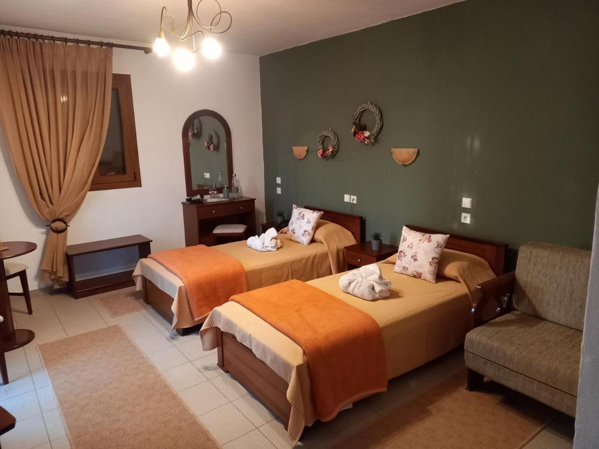 Hotel Metoxi Spilia  Экстерьер фото