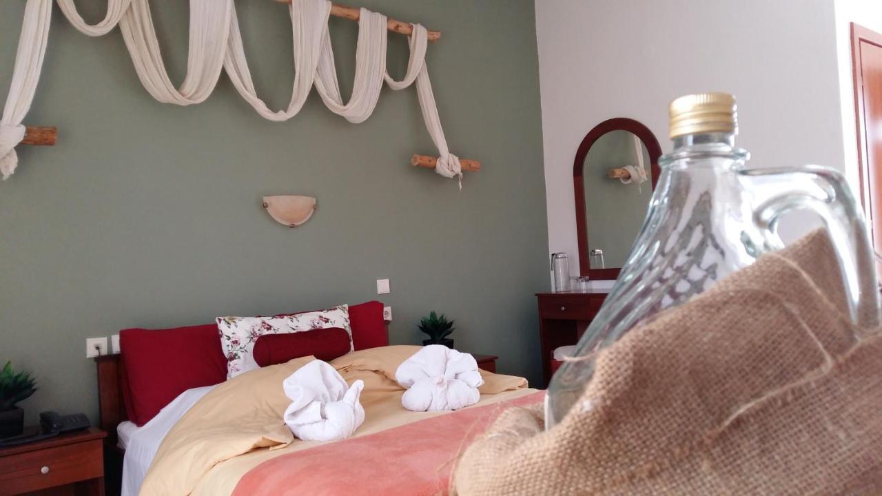 Hotel Metoxi Spilia  Экстерьер фото