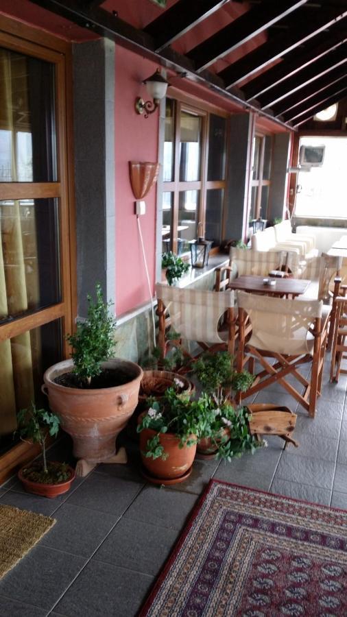 Hotel Metoxi Spilia  Экстерьер фото