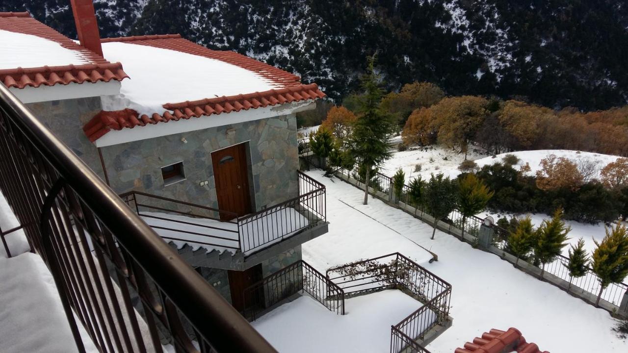 Hotel Metoxi Spilia  Экстерьер фото